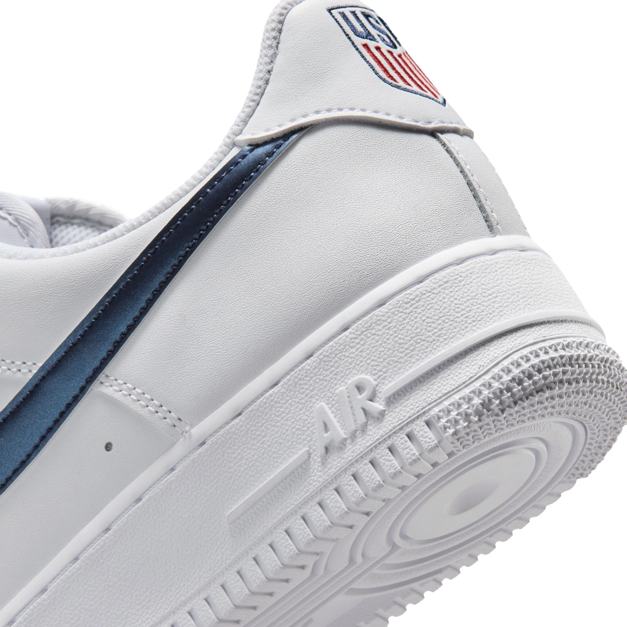 AIR FORCE 1 '07 LV8 - Image 5